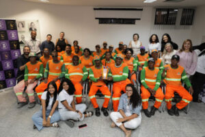 Professora da Uefs é escolhida Educadora do Ano 2025 pela Academia de Educação de FeiraÉ a primeira vez que um professor da Uefs recebe a honraria, que leva o nome do governador Luiz Viana Filho; trata-se de reconhecimento a execução de projeto de alfabetização de garis