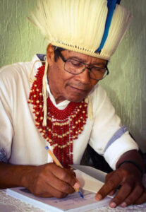 Juvenal Teodoro Payayá, economista, escritor e poeta, residente em UtingA