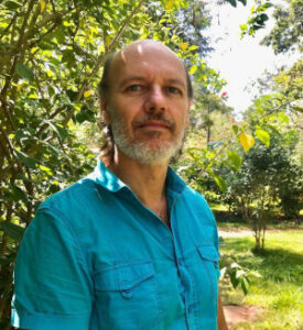 Remi Astruc, professor e escritor, residente na França