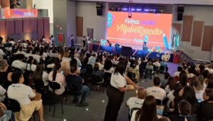 Educação é prioridade no pacto lançado pelo prefeito José Ronaldo Iniciativa reúne Prefeitura e sociedade para garantir alfabetização até o 2º ano 23/09/25