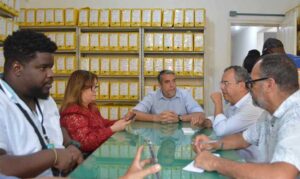 Fundação Pedro Calmon vai firmar cooperação com Feira para fortalecer memória e acervosVisita técnica discutiu ações para ampliar bibliotecas, arquivos e preservação do patrimônio documental da cidade