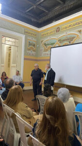 Jornalista e cineasta Dimas Oliveira é homenageado no Casarão Fróes da MottaEspaço onde acontece o projeto Cinema no Casarão passa a se chamar Sala Dimas Oliveira, em reconhecimento a uma vida dedicada à sétima arte