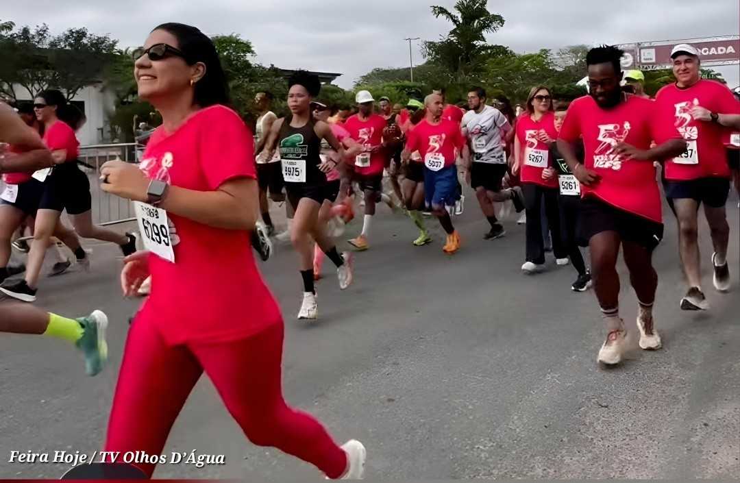 Volta da Uefs reuniu 1.500 atletas em manhã de esporte e solidariedade Cerca de 1.500 atletas participaram, na manhã deste domingo (19), da 5ª Volta da Uefs, que transformou o campus da Universidade Estadual de Feira de Santana em um grande circuito de esporte, solidariedade e superação. 