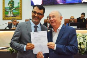 Cooperfeira e líderes da pecuária são homenageados pela Câmara de FeiraComenda Maria Quitéria reconhece trajetória de Luiz Alvim Boaventura e João Martins da Silva Júnior