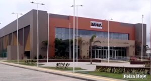 Auditório Central da Uefs praticamente pronto Novo cartão-postal de Feira de Santana, o teatro tem capacidade para mil pessoas,  maior que o do Centro de Convenções 