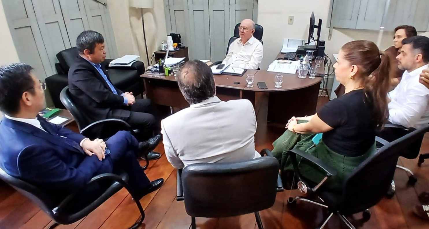 Feira no radar da BYD A aproximação entre o prefeito e o governador pode ter menos de política e mais de economia — e, quando a urna chegar, cada um seguirá o próprio caminho