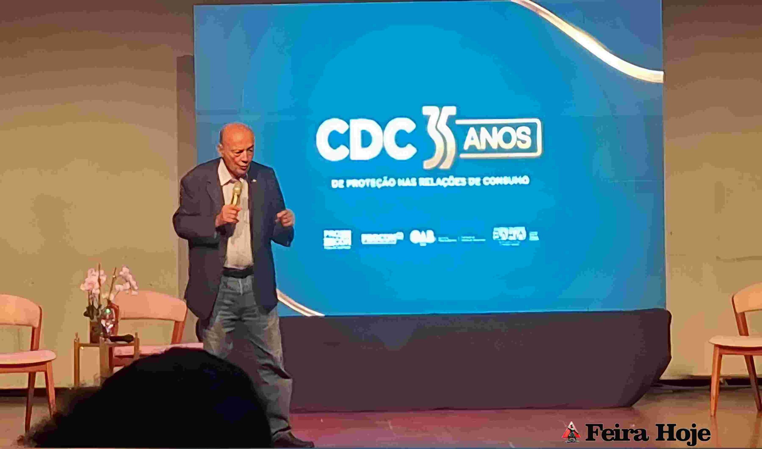 Joaci Góes vê potencial de Feira para ser referência nacional em mobilidade por bicicletas Em palestra sobre os 35 anos do Código de Defesa do Consumidor, ex-deputado constituinte destaca que Feira reúne todas as condições naturais para se tornar modelo brasileiro de cidade ciclista