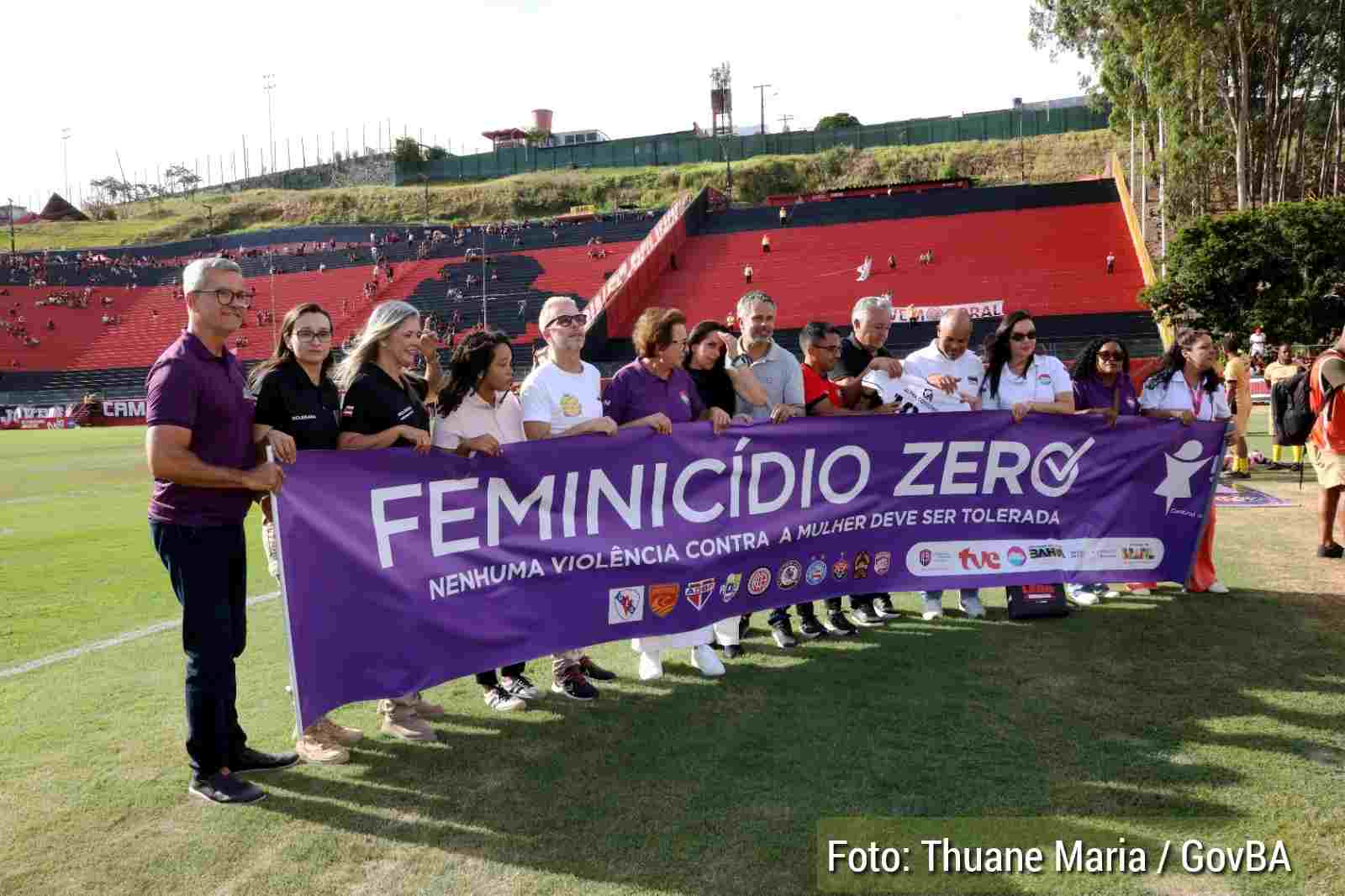 Violência contra a mulher? Disque 180 Abertura do Baianão amplia visibilidade da campanha que incentiva denúncias