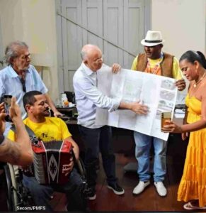 Jânio Rêgo aproxima cultura popular do gabinete do prefeito em Feira de Santana Jornalista atua como ponte entre mestres da cultura, comunidade e poder público, fortalecendo o diálogo para preservação das tradições culturais da cidade