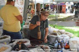 A coluna Feira em História, assinada pelo jornalista Zadir Marques Porto, traz fatos históricos e curiosos sobre a cidade Raizeiros e curandeiros ainda existem e mostram conhecimento