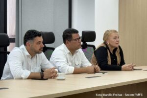 Placo amplia unidade em Feira e projeta 300 novos empregos Investimento de R$ 450 milhões reforça polo industrial da cidade e prevê capacitação de trabalhadores pelo Senai