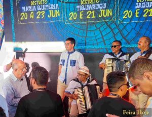Feira de Santana reforça tradição junina com grandes festas nos distritos Programação anunciada por José Ronaldo de Carvalho leva atrações nacionais à zona rural e impulsiona cultura, turismo e economia local