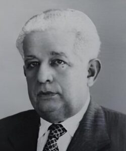 Gastão Guimarães, além do nome, a história de um mestre feirense Discurso de Antônio do Lajedinho resgata trajetória do médico, educador e poeta e reforça papel da Academia Feirense de Letras na preservação da memória