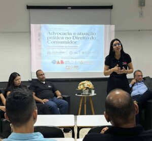 OAB Feira intensifica ações em defesa da advocacia e da formação jurídica na regiã Ao longo da última semana, a Subseção de Feira de Santana promoveu debates sobre Direito do Consumidor, discutiu demandas das Varas de Família e levou ao TJ-BA reivindicações relacionadas à falta de juiz titular em Santo Estêvão  Matéria publicada 10/05/26 Foto OAB Feira 