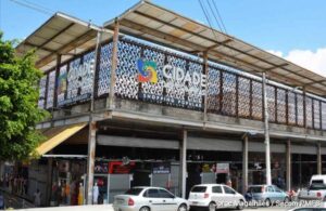 José Ronaldo assina ordem de serviço para nova sede da Casa do Trabalhador

O prefeito José Ronaldo de Carvalho assina, na manhã desta segunda-feira (18), a ordem de serviço para a construção da sede própria da Casa do Trabalhador, no Shopping Popular Cidade das Compras, em Feira de Santana. O ato acontece às 7h e contará com a presença da secretária de Trabalho, Turismo e Desenvolvimento Econômico, Márcia Ferreira Gomes.