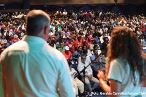 Jerônimo amplia mercados para agricultura familiar e anuncia pacote de obras e saúde em Feira Durante agenda em Feira de Santana, governador assinou contratos da alimentação escolar, lançou editais para o campo, entregou obras no CIS, autorizou hospital oncológico e reforçou investimentos em saúde, segurança e infraestrutura