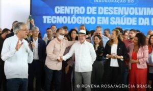 Fiocruz inicia produção nacional de terapia celular contra o câncer para o SUS Tecnologia CAR-T será produzida no Brasil com custo reduzido e poderá beneficiar pacientes com leucemia, linfoma e mieloma