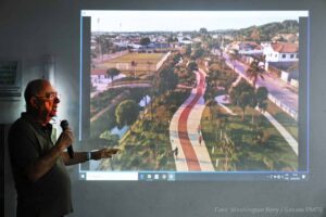 José Ronaldo anuncia Parque Linear para  o Feira X e Muchila Projeto de mais de R$ 10 milhões prevê urbanização do canal, pista de cooper, áreas de lazer e Academia da Saúde de última geração