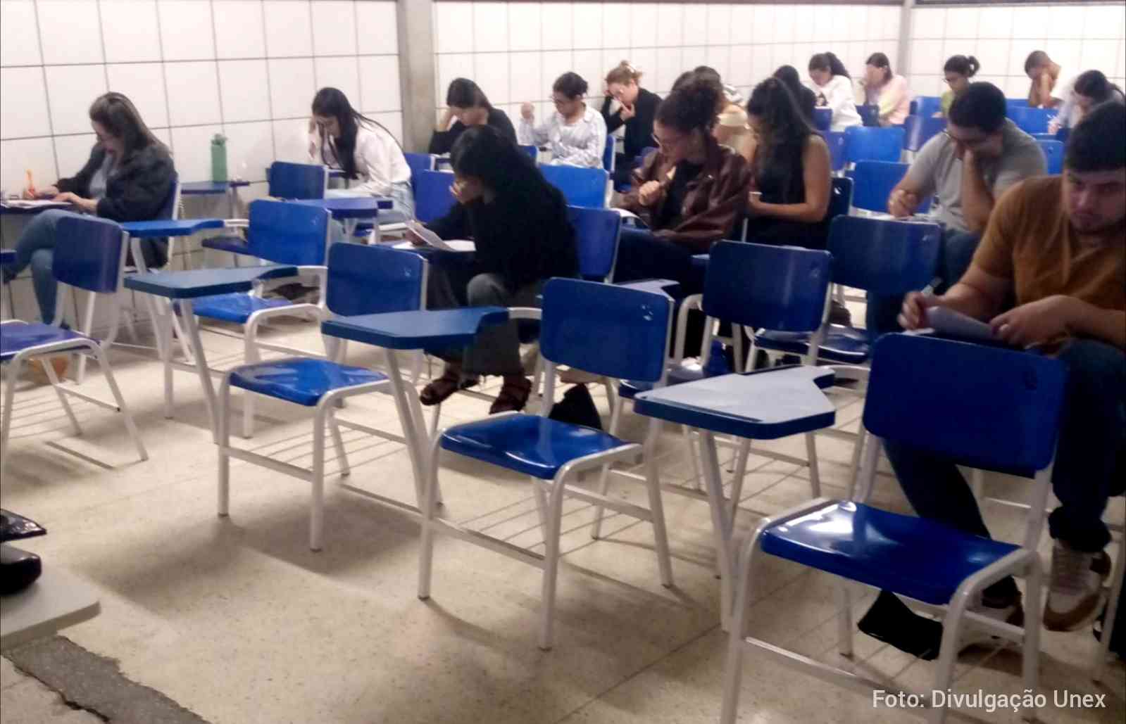 Simulado Enamed reúne cerca de 1,9 mil estudantes de Medicina da Rede UniFTC e Unex Nesta sexta-feira (31), estudantes dos cursos de Medicina do  Centro Universitário de Excelência (Unex) participaram do Simulado Enamed, avaliação aplicada simultaneamente nas unidades de Feira de Santana, Itabuna, Jequié e Vitória da Conquista. A atividade envolveu 1.859 alunos, do segundo ao décimo período, e integra a estratégia de acompanhamento do desempenho acadêmico ao longo da graduação.