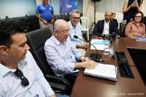 Plano de segurança prevê participação da população em Feira Lei sancionada por José Ronaldo estabelece atuação conjunta de conselhos, órgãos públicos, entidades comunitárias e moradores na prevenção da violência