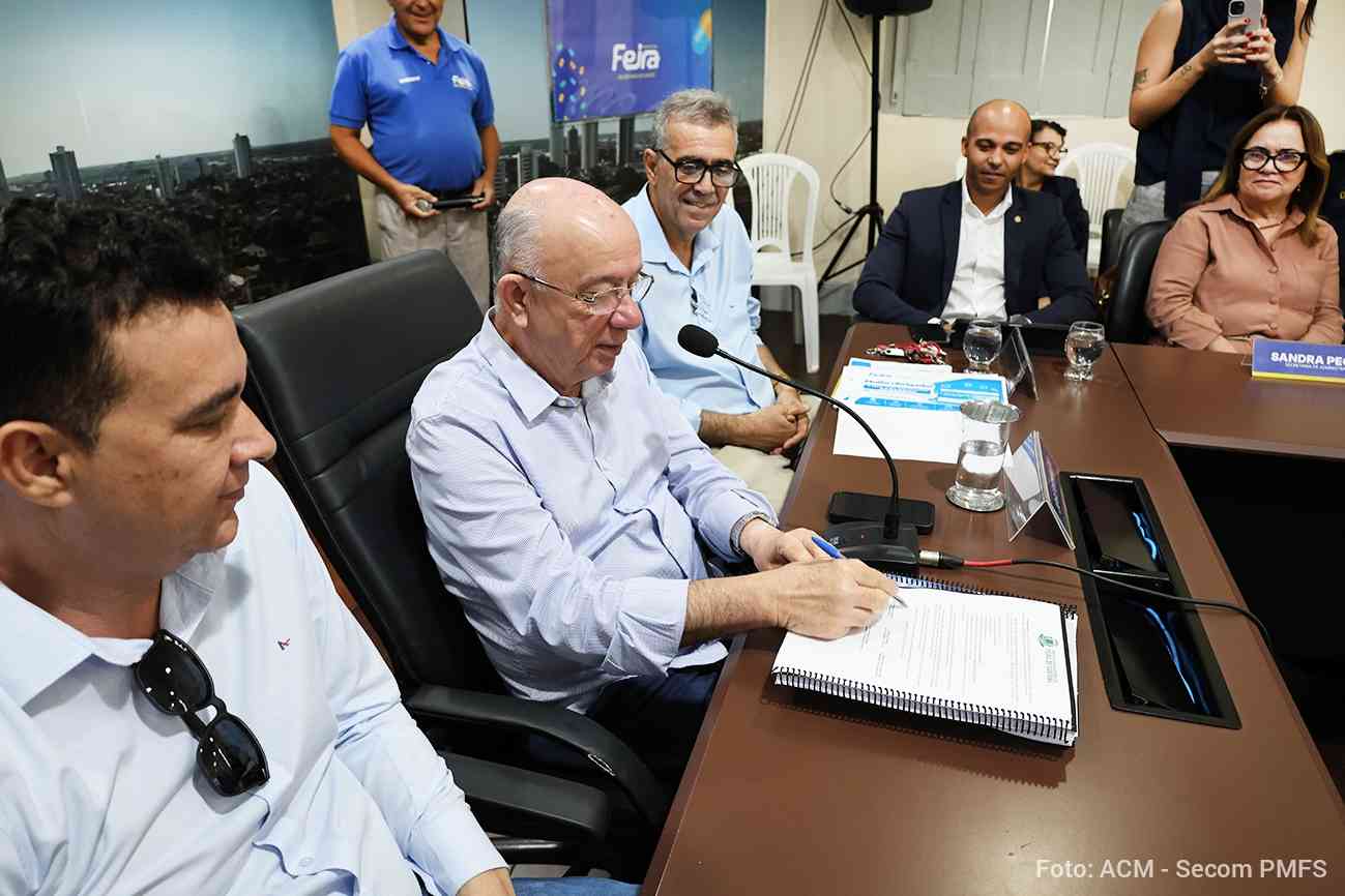 Plano de segurança prevê participação da população em Feira Lei sancionada por José Ronaldo estabelece atuação conjunta de conselhos, órgãos públicos, entidades comunitárias e moradores na prevenção da violência