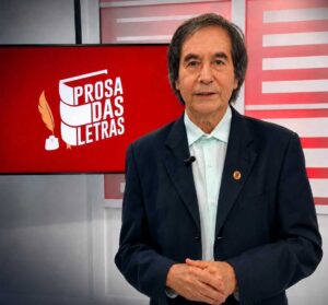 Prosa das Letras exibe entrevista com João Batista de Cerqueira nesta sexta-feiraPresidente da Academia Feirense de Letras participa do programa da ALB em parceria com a TV ALBA, que apresenta a trajetória das academias de letras do interior da Bahia. O presidente da Academia Feirense de Letras (AFL), João Batista de Cerqueira, será o entrevistado desta sexta-feira (21) no programa Prosa das Letras, exibido às 18h30 pela TV ALBA. A atração é uma iniciativa da Academia de Letras da Bahia (ALB), em parceria com a emissora, e tem como proposta apresentar ao público as academias de letras existentes nos municípios baianos.